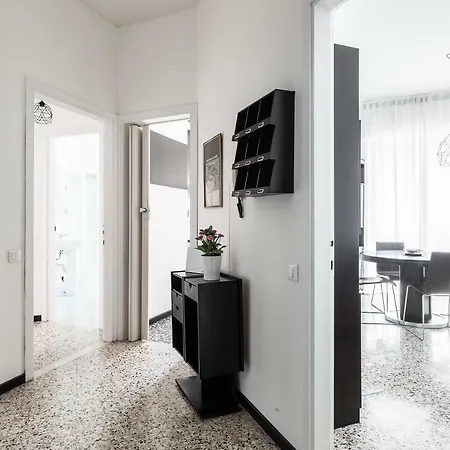 Apartment Town House 8 - *